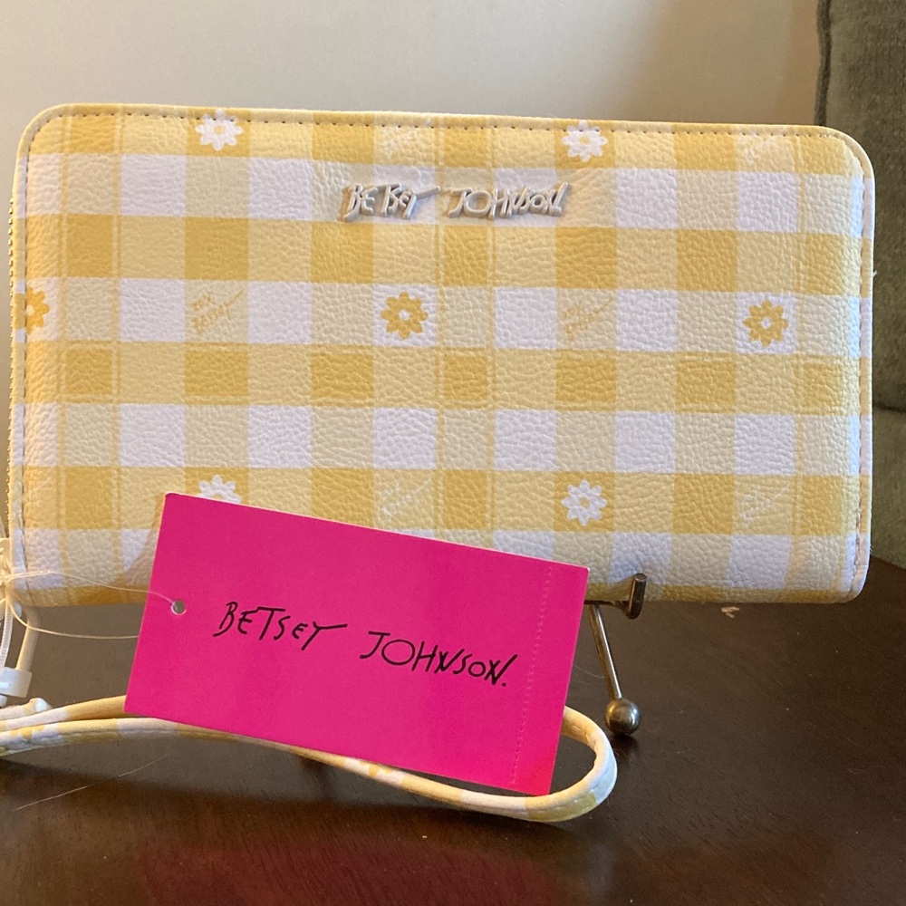 Betsey Johnson Yellow and White Gingham Zip Wallet with Daisies